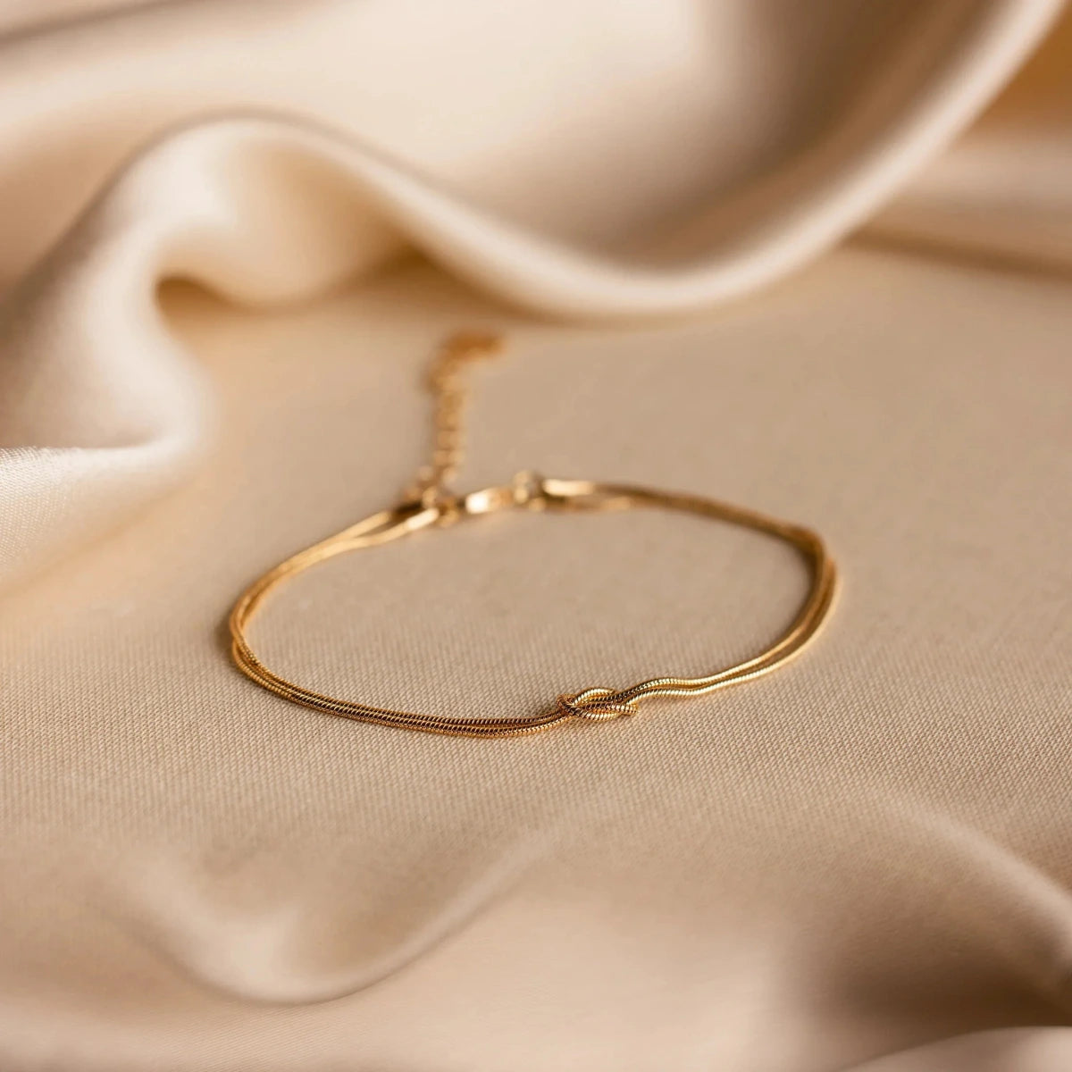 Bracelet à nœuds de connexion