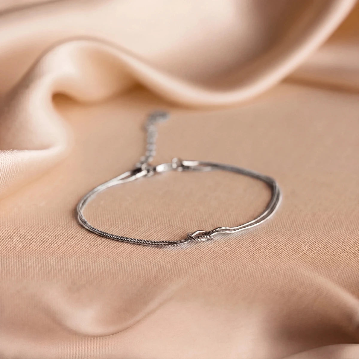 Bracelet à nœuds de connexion